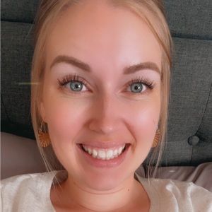 Meet your Posher, Andrea